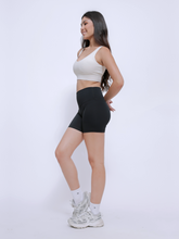 Load image into Gallery viewer, Stride Mid Thigh Shorts 6” in Jet Black