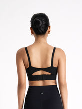 Load image into Gallery viewer, Form Twist Bra in Jet Black