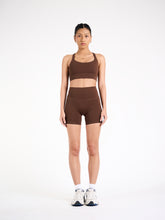 Load image into Gallery viewer, Stride Mid Thigh Shorts 6” in Coffee
