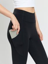 Load image into Gallery viewer, Elite Pocket Leggings in Jet Black