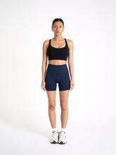 Load image into Gallery viewer, Stride Mid Thigh Shorts 6” in Oxford
