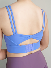 Load image into Gallery viewer, Form Twist Bra in Ocean
