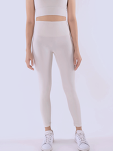 Load image into Gallery viewer, Ultra Lush Leggings in Pearl