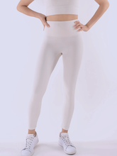 Load image into Gallery viewer, Ultra Lush Leggings in Pearl