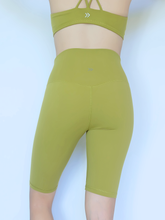 Load image into Gallery viewer, Energy Biker Shorts 9" in Turmeric