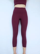 Load image into Gallery viewer, Fresh Start Crop Leggings in Merlot