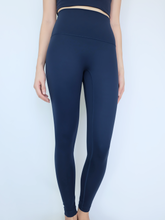 Load image into Gallery viewer, Essential Leggings in Denim