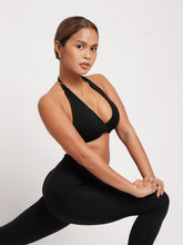 Load image into Gallery viewer, Twist Bare Bra in Jet Black
