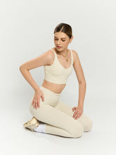 Load image into Gallery viewer, Ultra Lush Leggings in Pearl
