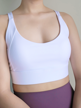 Load image into Gallery viewer, Form Twist Bra in White
