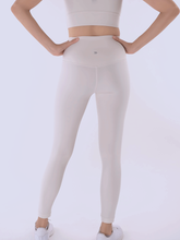 Load image into Gallery viewer, Ultra Lush Leggings in Pearl
