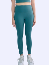 Load image into Gallery viewer, Essential Leggings in Deep Jade
